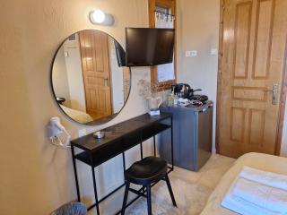 Skourgias Rooms - 2