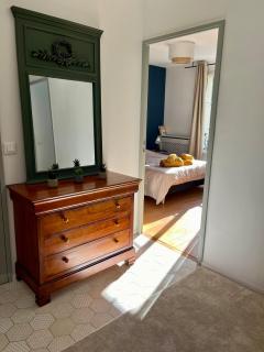 Paris-Montrouge, dans une allée privée, Métro - 3