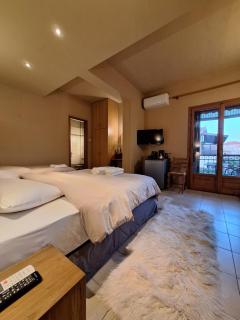 Skourgias Rooms - 5