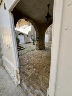 L'Annexe Apparthôtel du 11 C, 3 étoiles, studio - Besançon - 0
