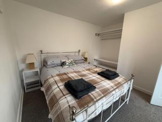 3-Bed Cherry Cottage - Walk to Bicester Village - 0