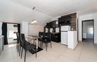 Lovely Apartment In Benkovac With Wifi - Benkovac - 8