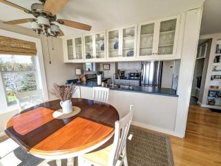 Seaside Spindle Cottage - Ellsworth - 3