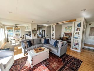 Seaside Spindle Cottage - Ellsworth - 1