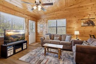 A Dream Romance by Beyond Expectations w Hot Tub - 2