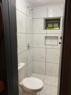 Cabana Lake Side Refúgio Charmoso no Vale Europeu - 3