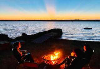The Pilot & Plover Lakeside Retreat - Standish - 8