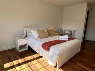 Spacious 4BR Near Kanata Tech Park - 3