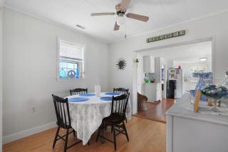 Timeout - Lovingly renovated cottage close to Downtown! - 1