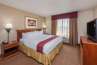 Seasons Inn & Suites Highland - Highland - 9