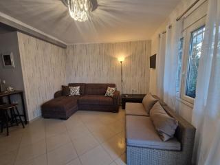 Iro Apartments - Néa Péramos - 5