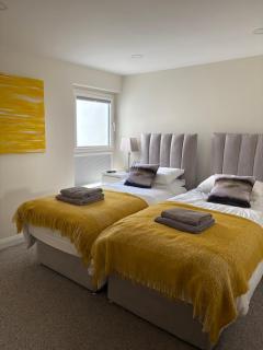 Luxury South Pier Apartment - Portrush - 2