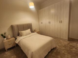 Luxury and spacious Smart Entry Rent Apartment - Riade - 4
