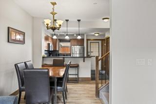 Peaks and Patio 3 Bdrm managed by Little Sister Getaways - Canmore - 6