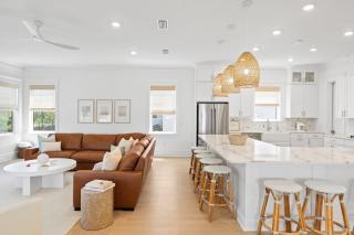 Family-Friendly Coastal Escape Grill Decks More - Santa Rosa Beach - 1