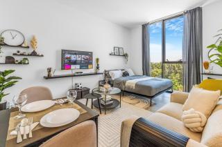 Silhouette Suite Studio by JK - 9