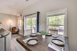 Waterfront Townville Home with Hot Tub and Dock! - Townville - 4