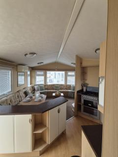 Meadow Lakes 64, pet friendly , WiFi & bed linen - Golden Palm Resort - Meadow Lakes Caravan & Lodge Hire - Chapel Saint Leonards - 9