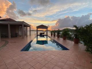 Oceanfront Cottage with Pool - - 1