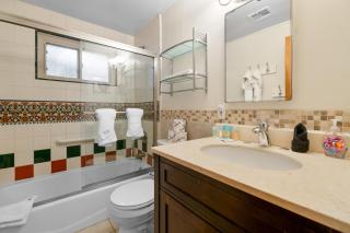 Honey Bear Den - Walk to Ski Slopes 2 Fireplaces, Deck, BBQ - 3