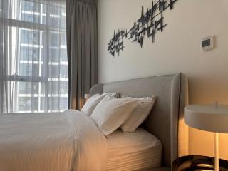 ASHRI Luxe Spacious Apt near Metro, Dubai Frame - 7