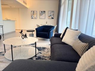 ASHRI Luxe Spacious Apt near Metro, Dubai Frame - 0