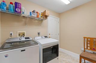 House with heated pool in Naples Park - 9