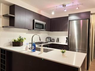 Fabulous and convenient 2B2B close to Richmond center - Richmond - 3