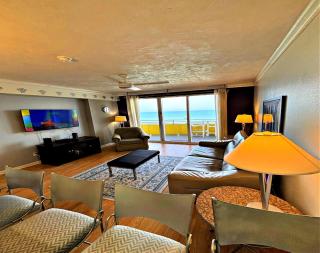 Vacation in Comfort and luxury - 1 BR Direct Oceanfront Wyndham Ocean Walk 1505 - Daytona Beach - 9