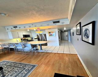 Vacation in Comfort and luxury - 1 BR Direct Oceanfront Wyndham Ocean Walk 1505 - Daytona Beach - 4