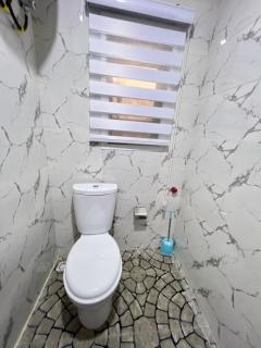 Konar-Apts, 1 bedroom shortlet with City view Balcony, 24hrs power, Security, Wifi, Gwarinpa Express by Dawaki Junction - 6