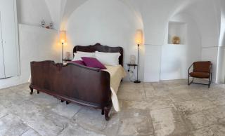Al numero 13 - Martina Franca - 1