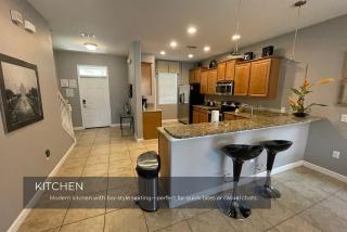 Luxury 5BR Villa Pool&Resort Amenities Near Disney - Davenport - 4