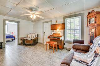 Pet-Friendly Home with Grill and Porch in Martinsville - Martinsville - 6