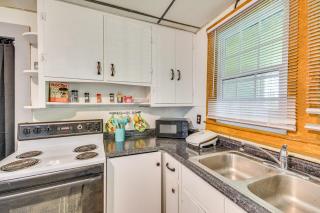 Pet-Friendly Home with Grill and Porch in Martinsville - Martinsville - 3