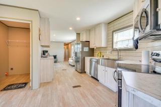 8 Mi to Main Street Home with Yard in Bedford! - Bedford - 3