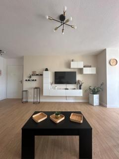 Appartement - Port-Saint-Louis-du-Rhône - 0