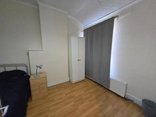Private Bedrooms at SNL Homes - Birmingham - 1