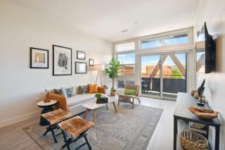 2880(U306): Sunlit Escape - 9