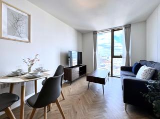 City Skyline View Holiday Apartment in Birmingham City Centre - South Central Apt128 - Birmingham - 0