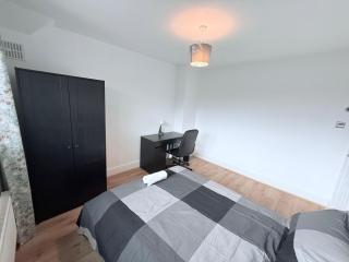 Fountain House and Bell House - Dagenham - 6