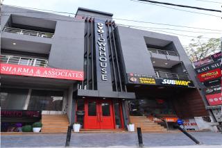 Townhouse Rudra Inn Near Chhatarpur Metro Station - Neu-Delhi - 0