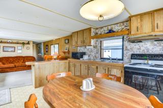 Steps to Lake Ontario Remote Escape with Deck and BBQ - Henderson Harbor - 1