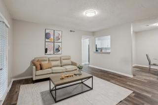 Crest at East Cobb 1830G I Spacious 2Bd 2Bt - 5