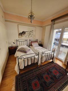 Blue Home, Luxury House with Pool in the City Centre - Larisa - 1