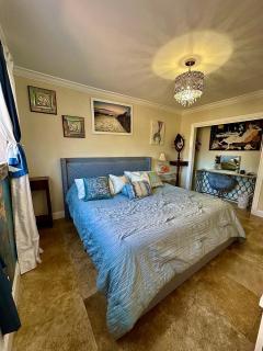 Luxury Waterfront Home, With Private Hot Tub, Hallandale Beach, Casinos, Shops - 1