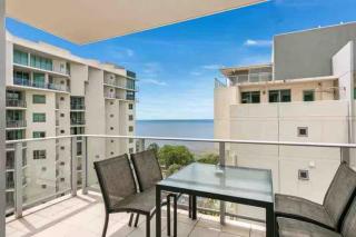 '10-A' Coral Sea Apartment - 2BR 2Bth Pool Gym WiFi - Cairns - 1
