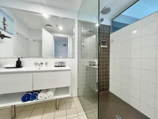 '10-A' Coral Sea Apartment with Ocean Views - 1