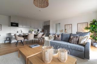 Earthy Ground Floor Home with Patio Sunbeds Greenery - Båstad - 0