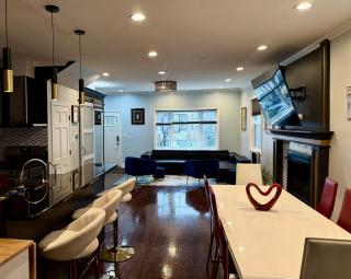 Stunning Home in Prime Chicago with private pool - Chicago - 4